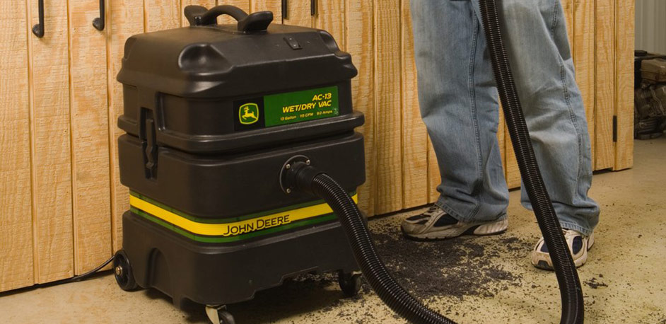 Workshop vacuums 