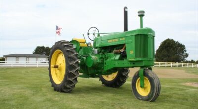 John Deere 70