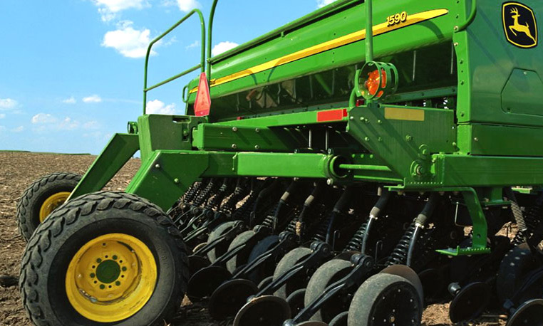 John Deere 1590 