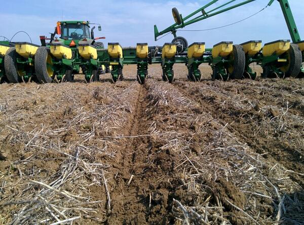 John Deere planter ground level