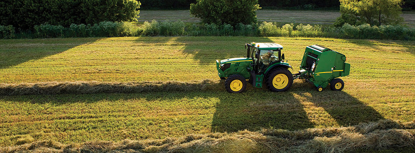 John Deere 9 Series Round Baler 