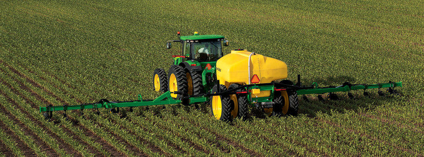 John Deere 2510L Behind