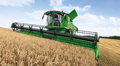 John Deere S600