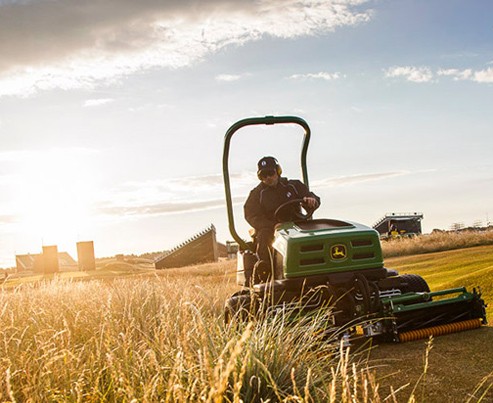 John Deere Golf Mower Fescue