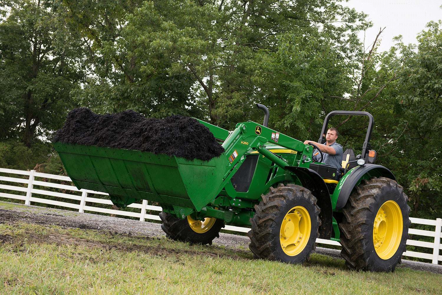 John Deere 5M Loader