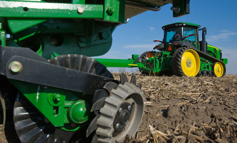 John Deere Planting Up Close 