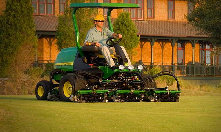 John Deere Greens Mower Sunrise