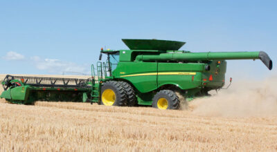 2016 John Deere Combines