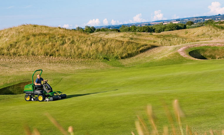 John Deere Greens Mower Zoom Out