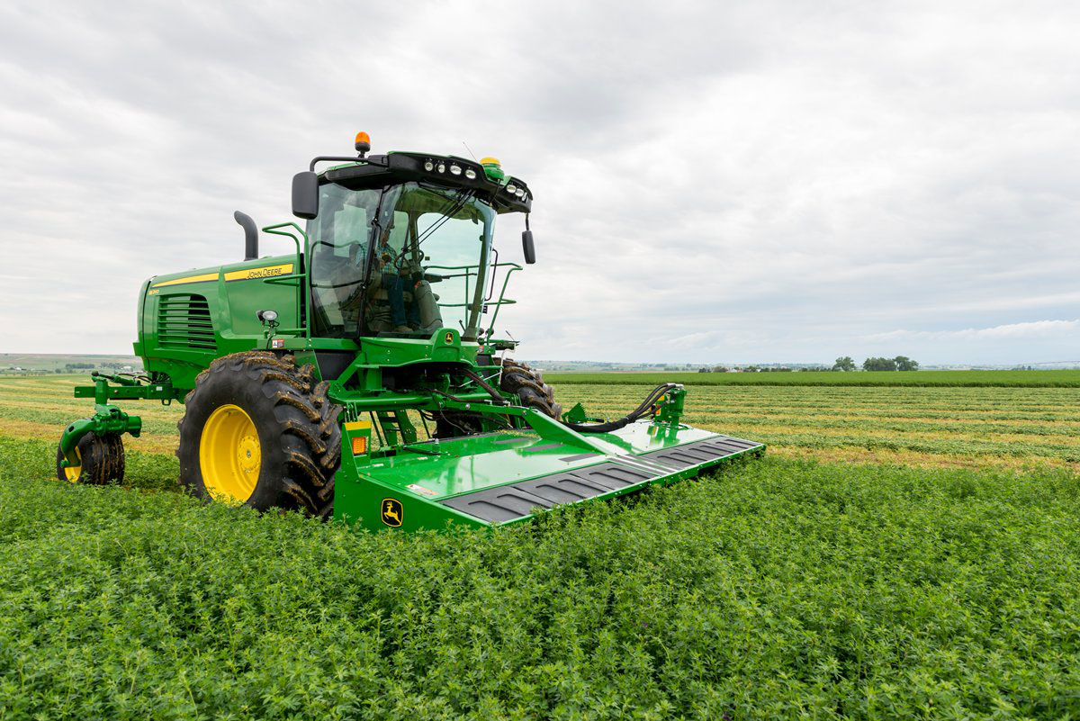 John Deere W260 Windrower