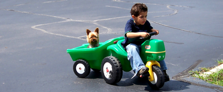 john deere kid9 John Deere Tractors and the Children Who Love Them (25 pics)
